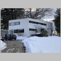 Gropius House, Lincoln, Massachusetts, USA, photo Percival Kestreltail, Wikipedia.jpg
